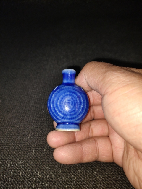 古玩陶瓷【道光】霽藍(lán)釉花卉紋獅耳鼻煙壺【鼻煙壺屬于高檔次瓷器】【把玩神器】拍賣，當(dāng)前價格0元