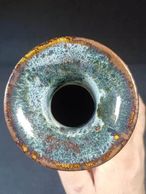 古玩陶瓷(全美品)創(chuàng)匯時(shí)期石灣窯窯變釉觀音瓶高25cm拍賣,當(dāng)前價(jià)格198元