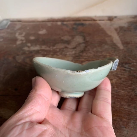 古玩陶瓷元代龍泉青瓷茶盞拍賣,當(dāng)前價(jià)格298元