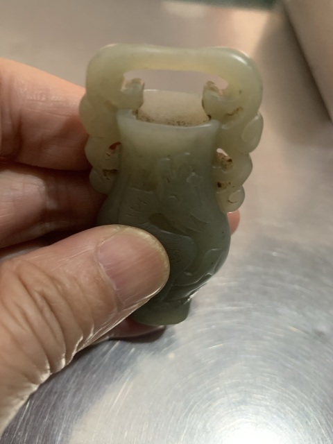 古玩玉器和田玉雕“龍鳳紋瓶”拍賣,當前價格666元