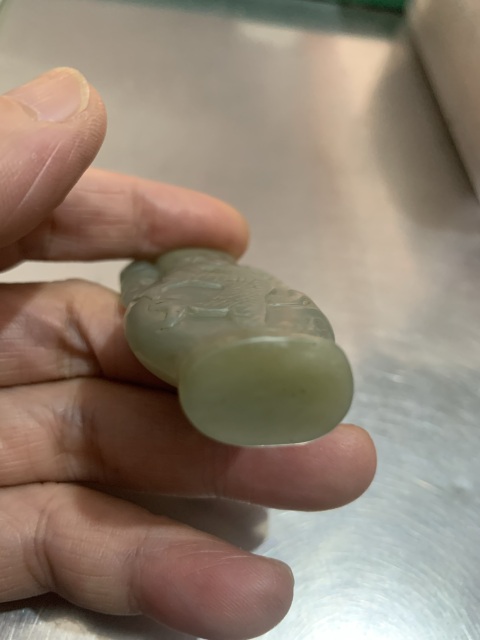 古玩玉器和田玉雕“龍鳳紋瓶”拍賣,當前價格666元