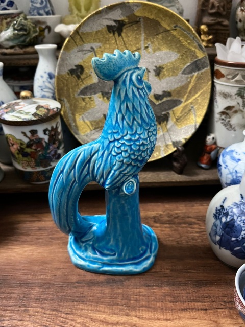 古玩陶瓷孔雀藍(lán)釉大公雞擺件拍賣(mài)，當(dāng)前價(jià)格888元