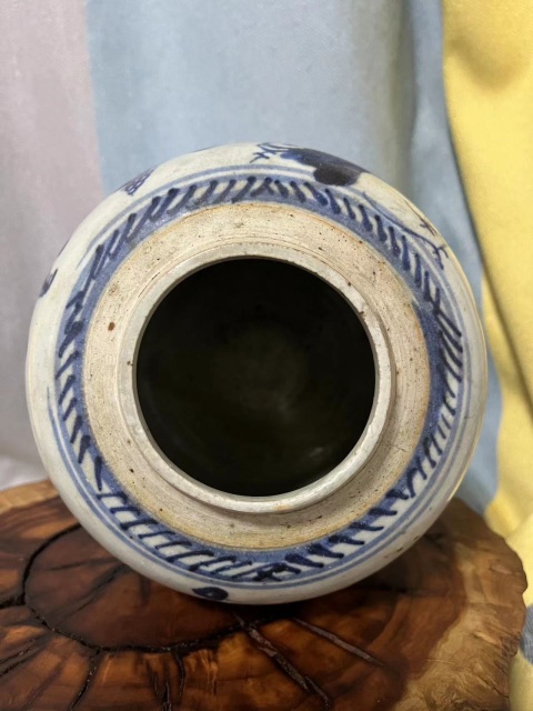 古玩陶瓷乾隆青花山水人物紋蓋罐拍賣,當前價格1500元