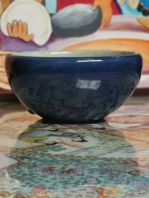 古玩陶瓷清中霽藍釉三足大號香爐拍賣，當(dāng)前價格1588元