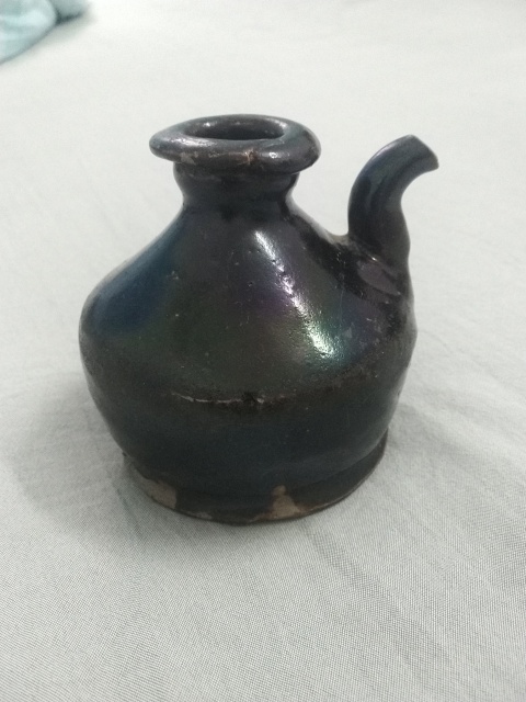 古玩陶瓷清早期.烏金黑釉酒壺160拍賣,當前價格160元
