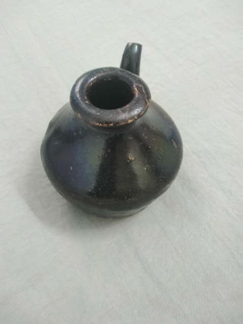 古玩陶瓷清早期.烏金黑釉酒壺160拍賣,當前價格160元