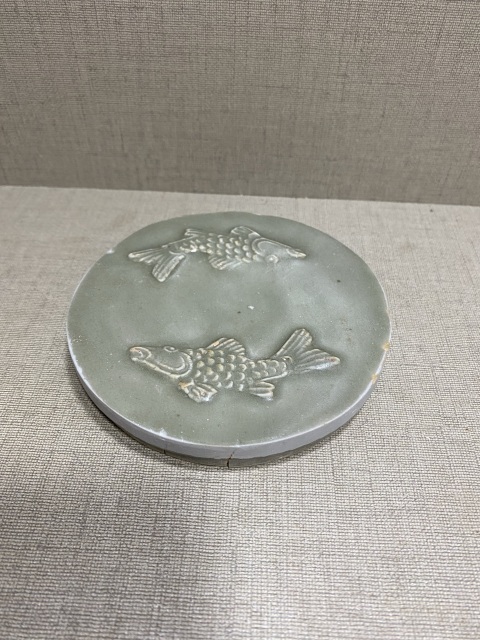 古玩陶瓷龍泉青瓷雙魚標本拍賣,當前價格600元