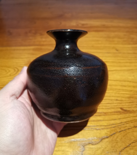 古玩陶瓷明代?黑釉龜背紋蘋果尊拍賣，當前價格990元