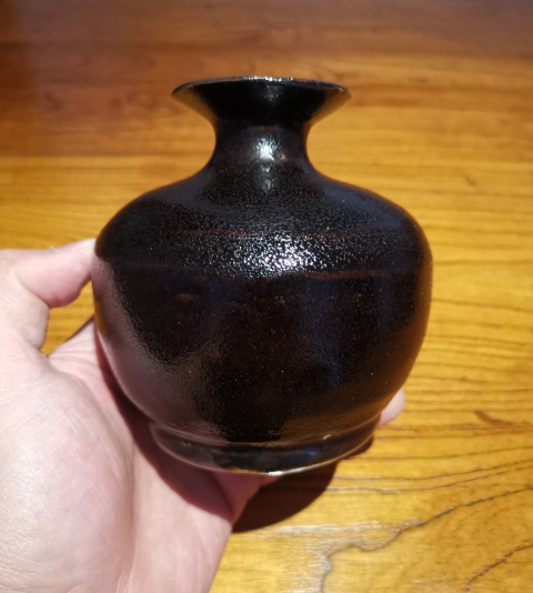 古玩陶瓷明代?黑釉龜背紋蘋果尊拍賣，當前價格990元