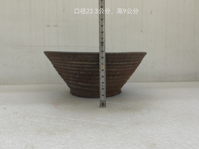 古玩陶瓷灰陶弦紋斗笠碗拍賣，當前價格680元