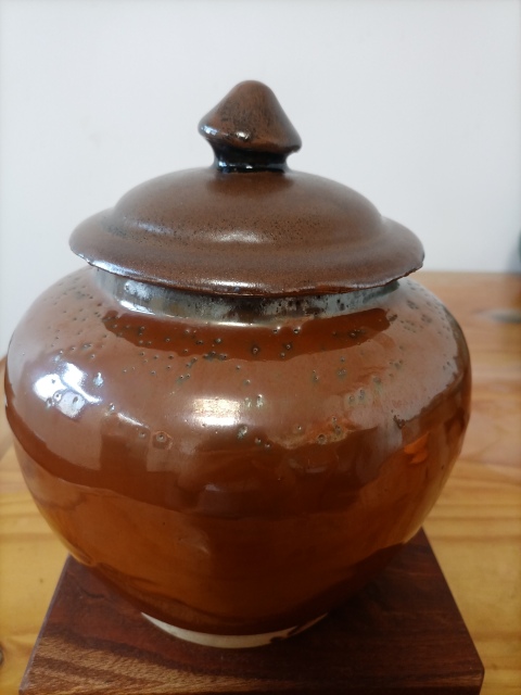 古玩陶瓷明末.紫金釉蓋罐660拍賣，當前價格660元