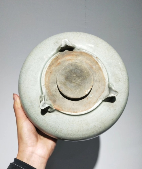 古玩陶瓷明代龍泉窯三足爐拍賣,當前價格1200元