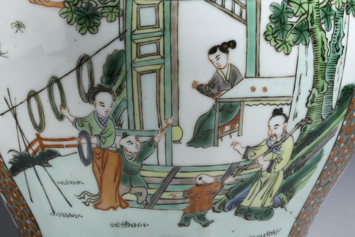 古玩陶瓷晚清·五彩錦地開窗人物故事紋將軍罐拍賣,當前價格16000元