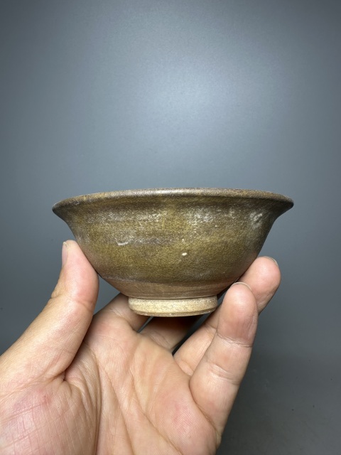 古玩陶瓷金元?青釉茶園拍賣,當(dāng)前價格2500元