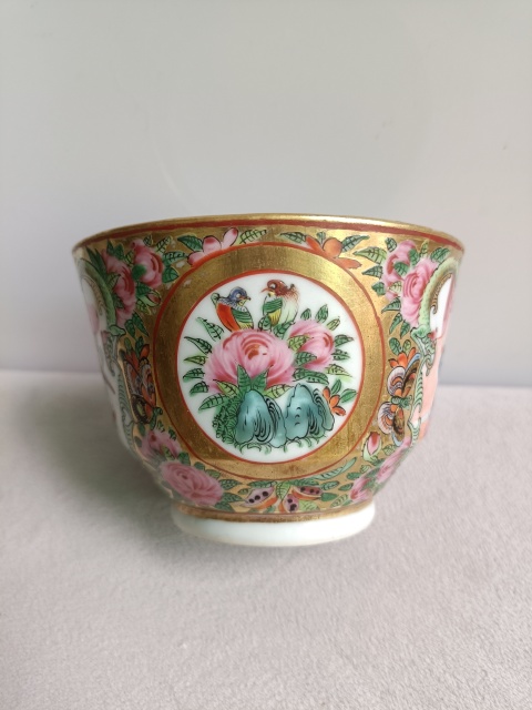 古玩陶瓷廣彩描金開窗花鳥把杯拍賣,當前價格498元