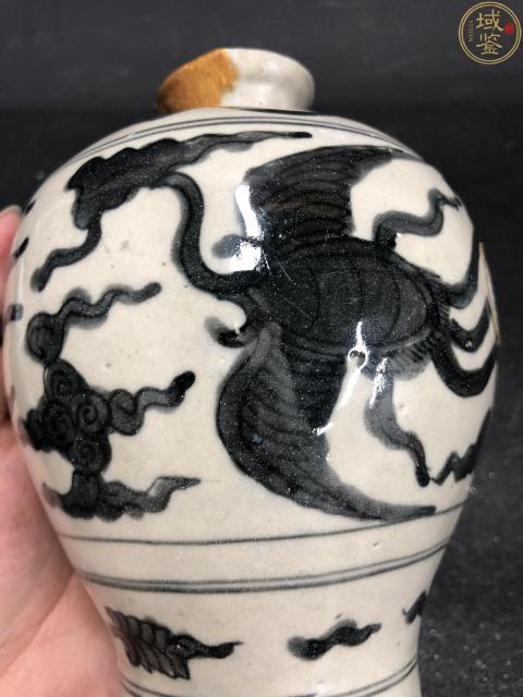 古玩陶瓷明萬歷青花祥云鳳紋梅瓶拍賣，當前價格38888元