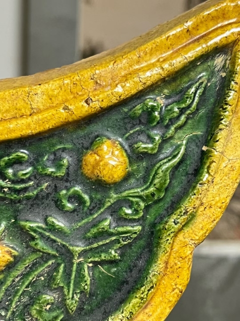 古玩陶瓷清代琉璃釉蓮池紋滴水瓦當(dāng)拍賣，當(dāng)前價(jià)格1500元