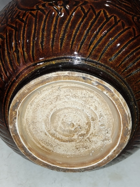 古玩雜項醬釉龍紋天球瓶拍賣,當前價格288元