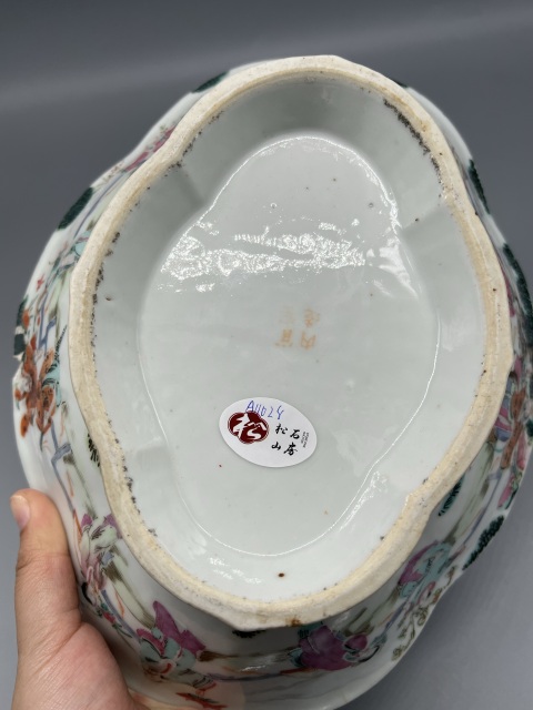 清代の同治  五彩粉彩博古図査義興鼎  花提梁やかん  急須    現代工芸品 清代の同治 五彩粉彩博古図査義興鼎 花提梁やかん 急須