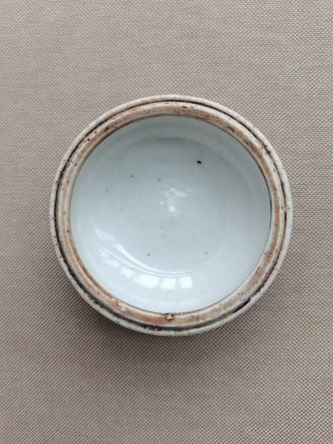 古玩陶瓷粉彩仕女人物圖粉盒拍賣,當(dāng)前價(jià)格0元