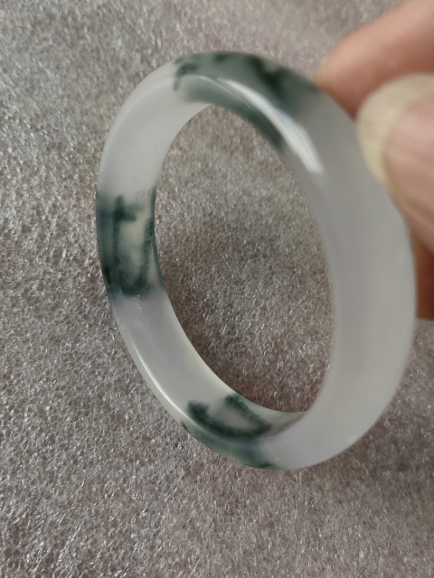 古玩玉器獨(dú)龍玉手鐲拍賣,當(dāng)前價(jià)格398元
