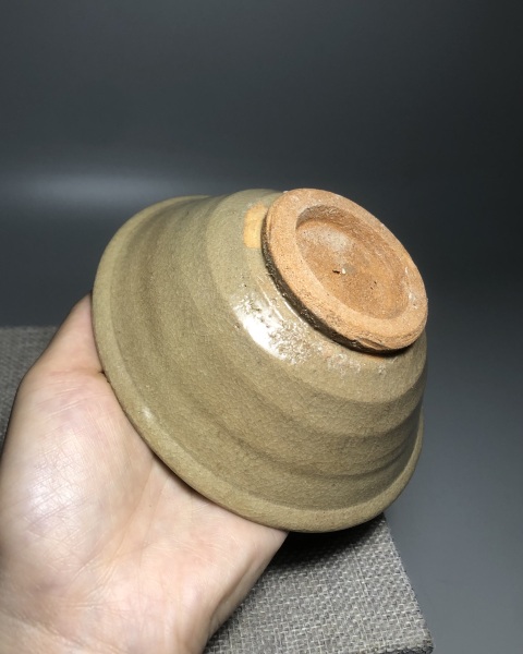 古玩陶瓷釉水一流龍泉青釉碗拍賣，當(dāng)前價(jià)格0元