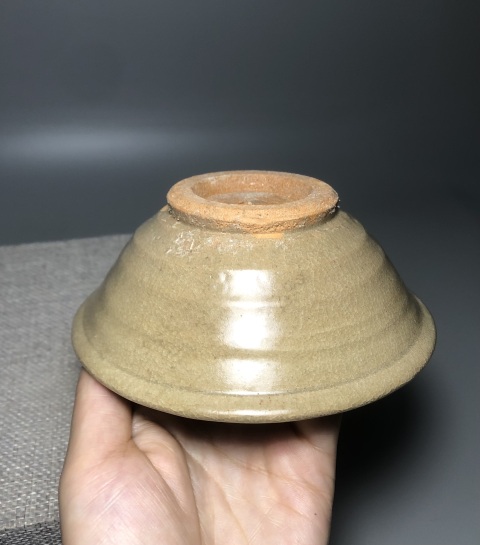 古玩陶瓷釉水一流龍泉青釉碗拍賣，當(dāng)前價(jià)格0元