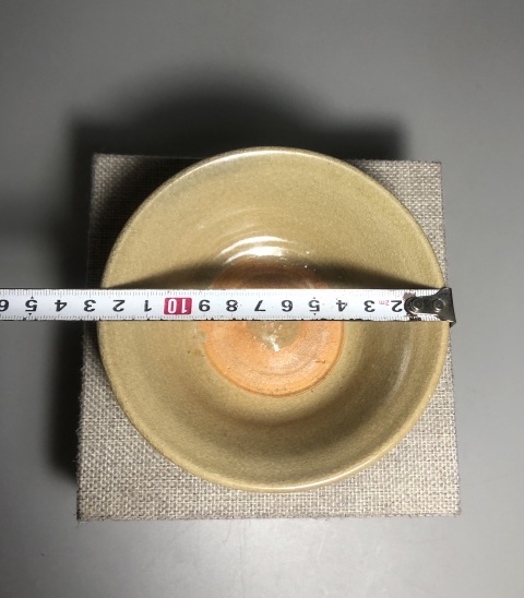古玩陶瓷釉水一流龍泉青釉碗拍賣，當(dāng)前價(jià)格0元
