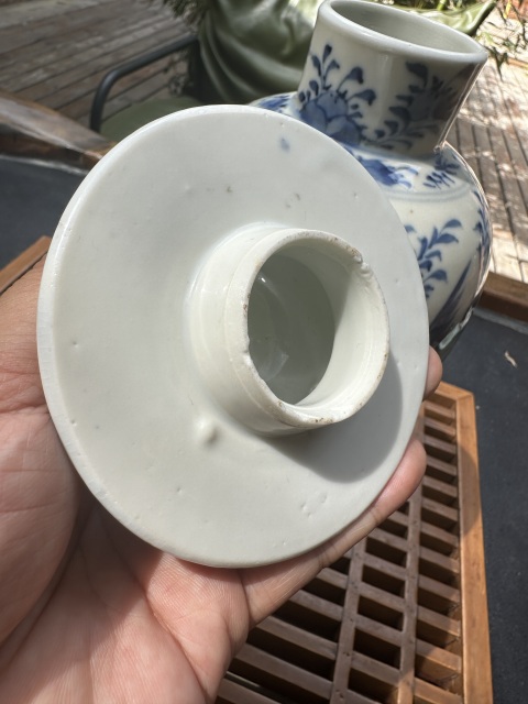 古玩陶瓷清晚細路花鳥紋青花大雞腿瓶拍賣,當前價格4555元