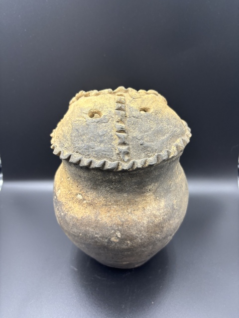 古玩陶瓷文化期·鸮面陶罐真品鑒賞圖