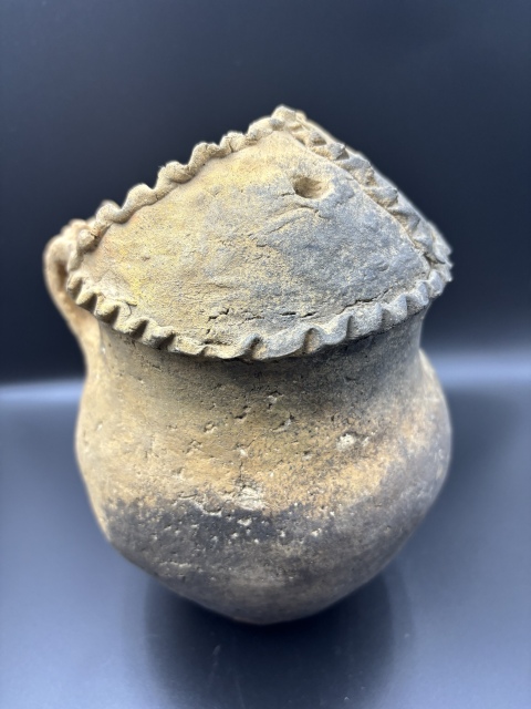 古玩陶瓷文化期·鸮面陶罐真品鑒賞圖