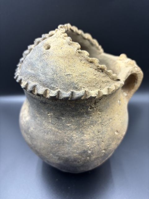 古玩陶瓷文化期·鸮面陶罐真品鑒賞圖