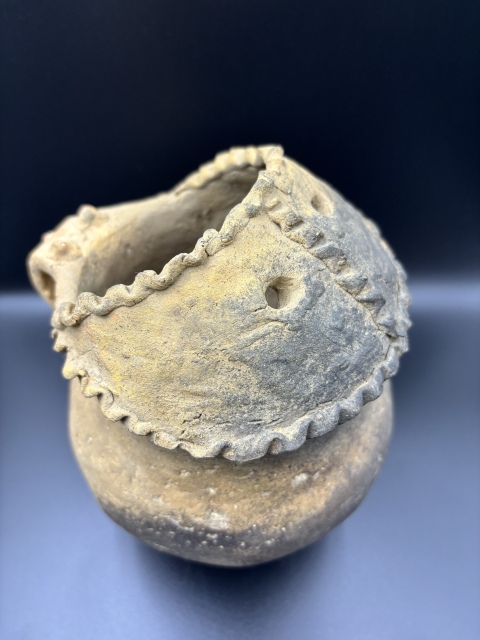 古玩陶瓷文化期·鸮面陶罐真品鑒賞圖