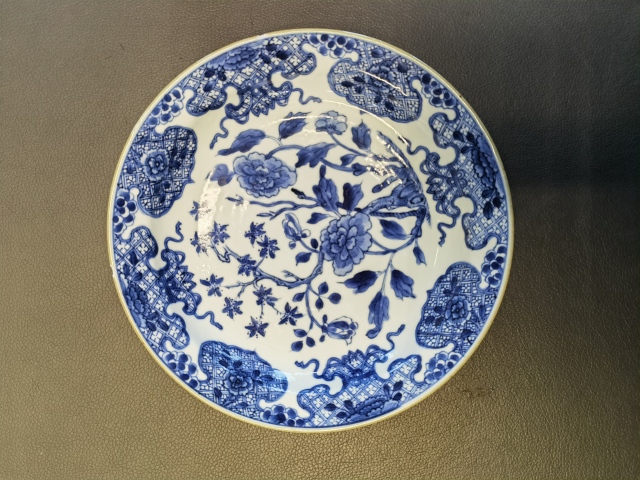 古玩陶瓷康熙頂級翠毛藍青花花卉紋折沿盤拍賣，當前價格2980元
