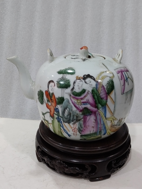 古玩雜項粉彩瓷壺拍賣,當(dāng)前價格388元