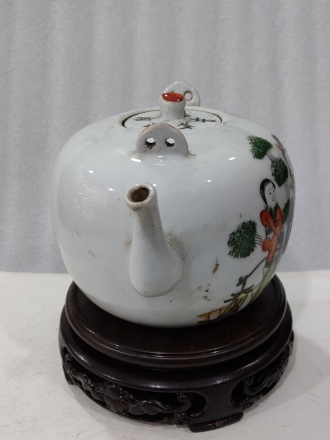 古玩雜項粉彩瓷壺拍賣,當(dāng)前價格388元