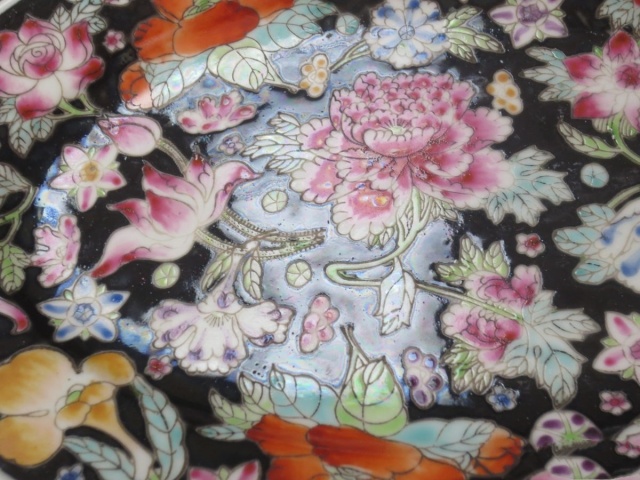 古玩陶瓷墨地粉彩百花不落地折沿盤拍賣，當前價格120元