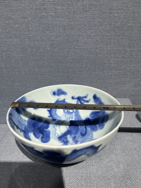 古玩陶瓷清雍正過墻龍紋青花茶碗拍賣,當前價格8500元