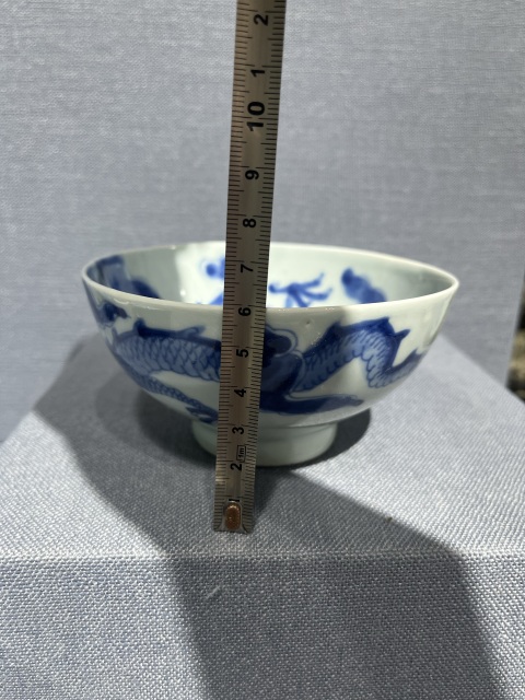 古玩陶瓷清雍正過墻龍紋青花茶碗拍賣,當前價格8500元