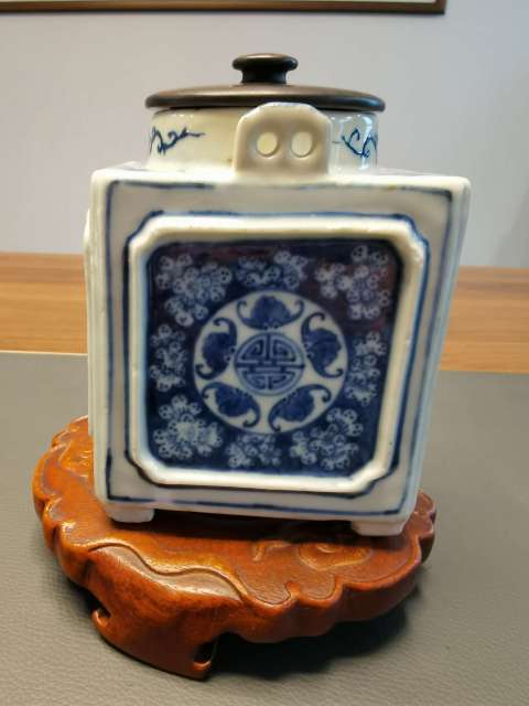 古玩陶瓷清中·青花五福捧壽紋壺真品鑒賞圖