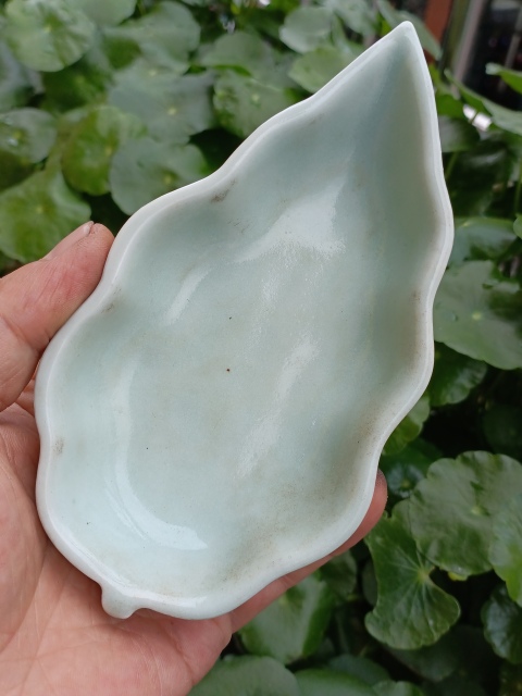 古玩陶瓷青釉樹葉型盤拍賣,當(dāng)前價格0元