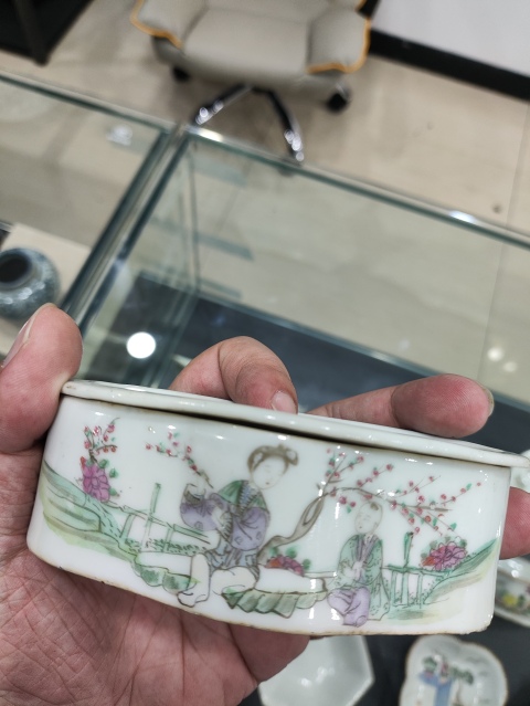 古玩陶瓷粉彩三娘教子圖蓋缸拍賣,當前價格500元