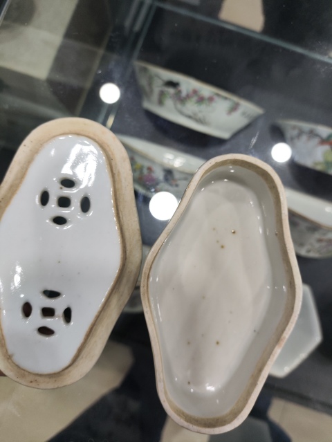 古玩陶瓷粉彩三娘教子圖蓋缸拍賣,當前價格500元