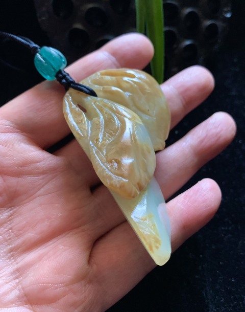 古玩玉器清代和田留皮玉雕瓜墜拍賣,當(dāng)前價格19000元