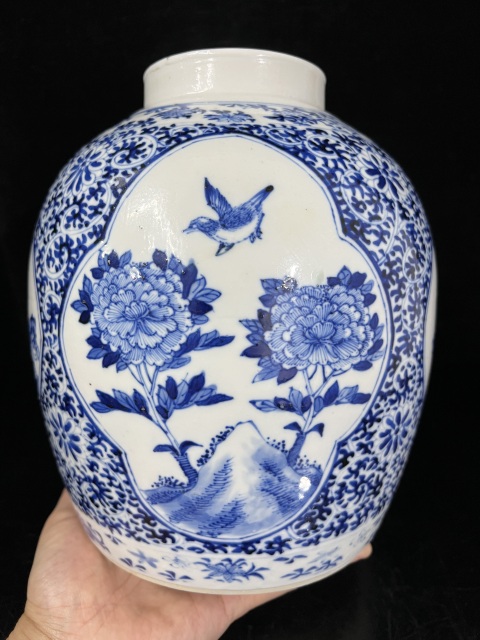 古玩陶瓷清晚期青花花卉開窗人物花鳥罐拍賣，當前價格6800元