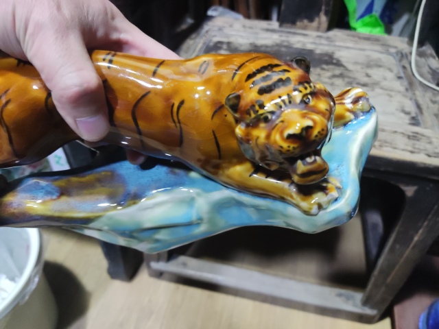 古玩陶瓷河南鈞瓷一廠 老虎塑像拍賣,當前價格228元