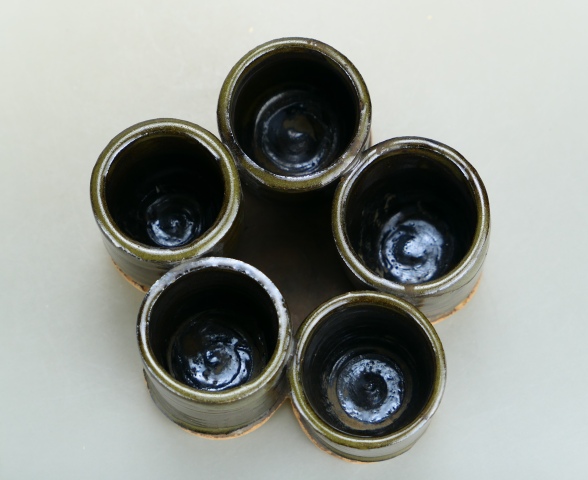 古玩陶瓷民國?茶葉末釉花插拍賣，當前價格666元