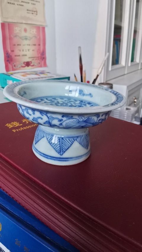 古玩陶瓷清中期青花纏枝蓮貢盤拍賣,當前價格1580元