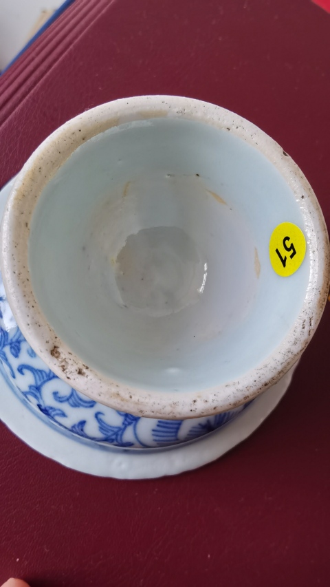 古玩陶瓷清中期青花纏枝蓮貢盤拍賣,當前價格1580元