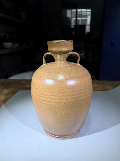 古玩陶瓷耀州窯茶葉末釉雙系花澆拍賣,當前價格13000元